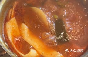 Beauty Tomato Hot Pot