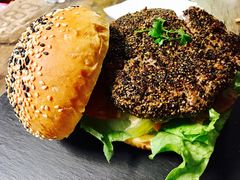 -HIGH FIVE哈福手工汉堡(桂林路店)