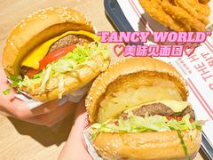 -The Habit Burger Grill 哈比特汉堡(复兴soho店)