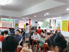 大堂-黄师奶甜品店