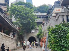 -日月光中心广场