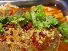 -老街烧烤大排档·地道湖北菜·龙虾馆(汉口火车站店)
