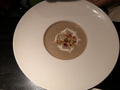 松露蘑菇奶油汤-C&R西班牙餐厅
