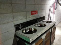 走廊垃圾桶-CGV影城(黄河道ScreenX店)