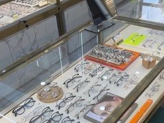 -世纪大明眼镜·林德伯格·蔡司官方授权店(武昌旗舰店)