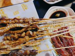 -威记烧嘢·南宁烧烤·超级生牛(绿地店)