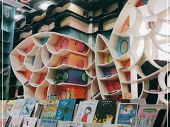 -钟书阁(松江泰晤士小镇店)