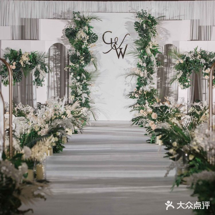 甜甜的喜糖比不上你们心中的甜蜜