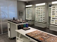 -目艮眼镜SHOWROOM(品牌集合店)