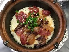 腊肠腊肉煲仔饭-红星光发煲仔饭(大石街店)