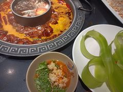 菌香鸳鸯锅-晓宇重庆火锅(龙首店)