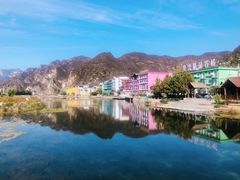 -百里峡七彩艺术小镇