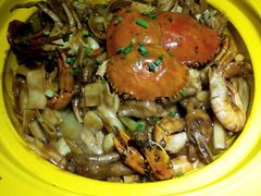 -多嘴肉蟹煲(万达店)