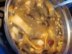 -千岛蚝高压锅生蚝·人参火锅(白云万达店)