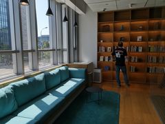 -蔚来中心(北京中关村店)