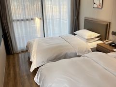 -上海怡沁园度假酒店