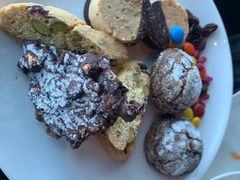 -澳门旅游塔360°旋转餐厅(南湾湖广场店)