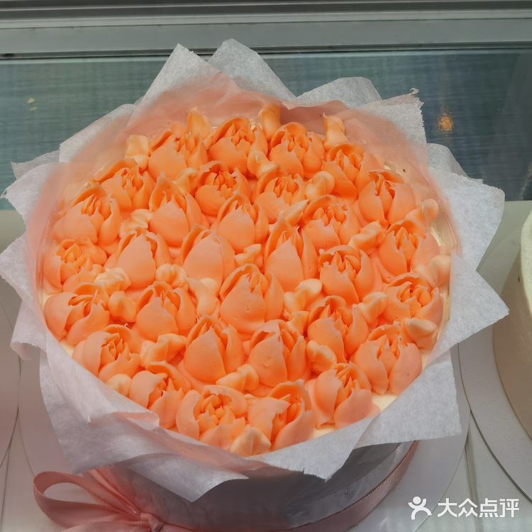 开在了长宁中山公园附近的龙之梦商场的港丽餐厅门口