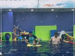 -龙格亲子游泳·水育早教运动中心(绿宝中心)