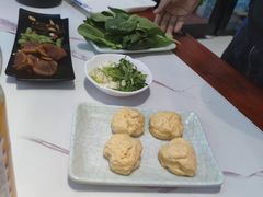 -雪乡人家东北菜·铁锅炖一切(高斯路店)