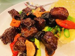 黑金雪花牛肉粒-上海和平饭店龙凤厅 Dragon Phoenix