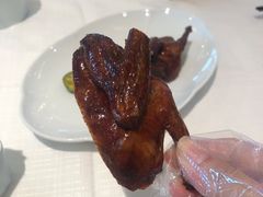 生炸脆皮皇鸽子-金悦轩海鲜酒家(拱北店)
