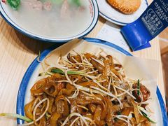 传统干炒牛河-荔银肠粉·非遗手藝(夫子庙店)