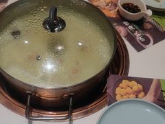 -洪氏嗨捞·猪肚鸡火锅(阳光天地店)