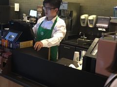 -星巴克臻选(莘庄仲盛店)
