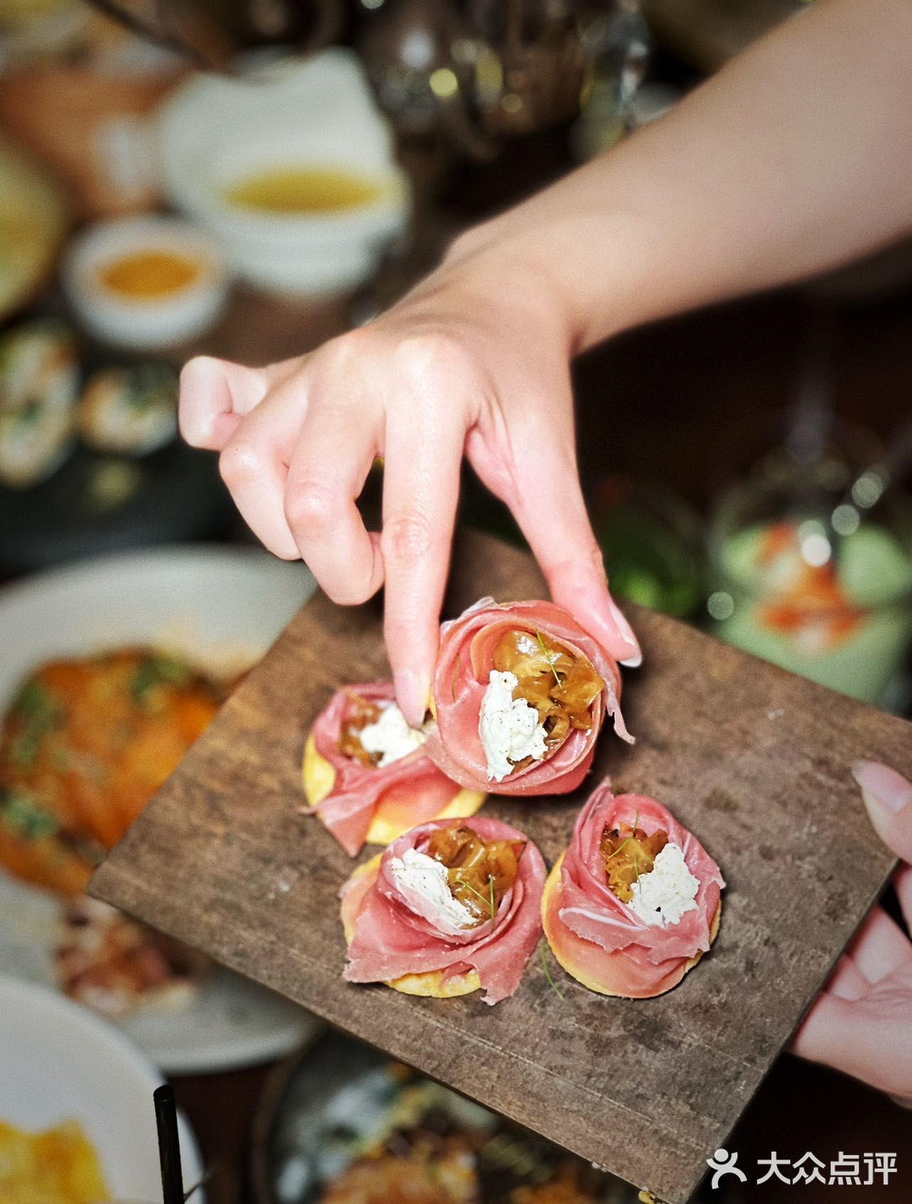 节日去哪儿？满满仪式感，从À Table开始🔛