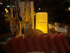 -FOUR PLAY BAR