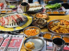 -青瓦炭韩潮烤肉(花园道店)