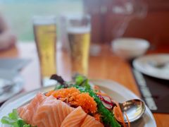 -Chom Cafe and Restaurant