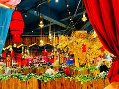 -老滇山寨•云南特色菜•地方菜•民族风情歌舞表演(金碧店)