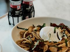 -ROAST coffee & eatery