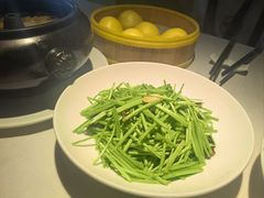 炝炒洱海海菜-云腾食府·云南菜