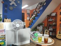 -八度音乐吉他教室(汉广店)