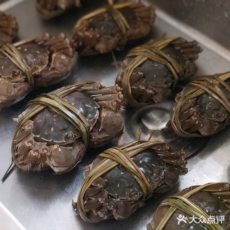 秋天就是要吃蟹🦀️这满满的蟹黄🤩很难不爱