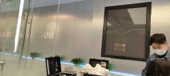 -PE SALON