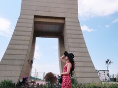 -霍尔果斯国门景区