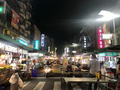 -六合夜市