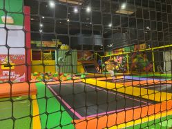 -蹦蹦跳跳(新奥购物中心店)