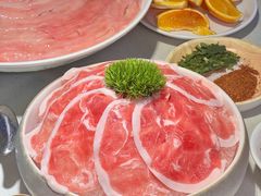 -茅草房·河畔园林火锅
