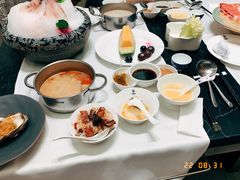 -红鼎豆捞·非遗鲍皇汤火锅(宝丰路店)