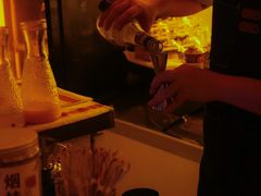 -Mx.cocktail bar