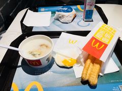 -麦当劳(莘松路芭比伦DT店)