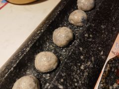 手作咸蛋黄黑虎虾滑-哥老官重庆美蛙鱼头(宝山龙湖店)