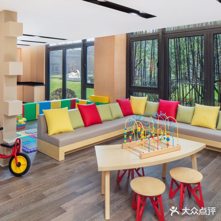 大部分都是能看得到烟波浩渺东钱湖的湖景房