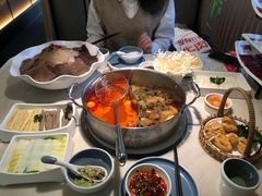 -左庭右院鲜牛肉火锅(浦江欢乐颂店)
