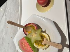 -雍容荟帝王蟹活龙虾展台自助(IFS黑金店)